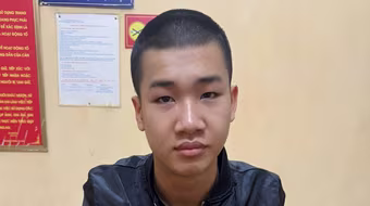 Vận động đầu thú đối tượng bị truy nã trong vụ "Tổ chức sử dụng trái phép chất ma túy và Xâm phạm thi thể, mồ mả, hài cốt"