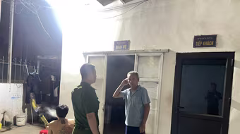 Kiểm tra an toàn cháy, nổ một số cơ sở sản xuất ban đêm