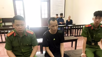 Án phạt nghiêm khắc cho đối tượng tàng trữ trái phép chất ma túy