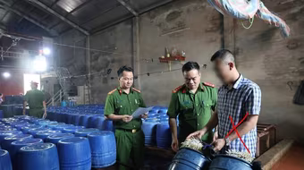 Khởi tố chủ cơ sở bán hơn 60 tấn giá đỗ 'ngậm' chất kích thích ra thị trường