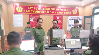 Công tác đảm bảo an ninh trật tự, phục vụ nhân dân duy trì thông suốt