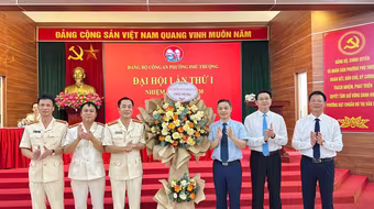 Đảng bộ Công an phường Phú Thượng phát huy vai trò nòng cốt đảm bảo an ninh trật tự