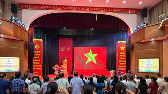 Khen thưởng nhiều tập thể, cá nhân xã Thanh Trì có thành tích đột xuất 