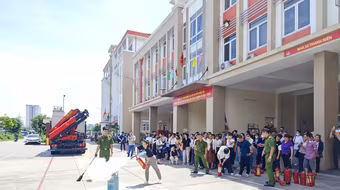 Triển khai kết nối thiết bị truyền tin báo cháy cơ sở kinh doanh có điều kiện