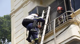 Tập huấn phòng cháy tại khu vực chợ Đồng Xuân