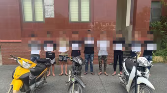 Tạm giữ hình sự nhóm đối tượng phóng xe máy tốc độ cao gây tai nạn nghiêm trọng 