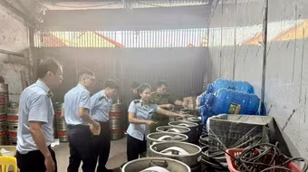 Chuyển hồ sơ vụ sản xuất bia hơi nghi giả mạo nhãn hiệu đến cơ quan Cảnh sát điều tra