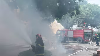 Kiểm tra công tác phòng cháy tại nhà hàng sen Tây Hồ