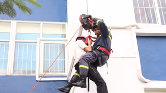 Tăng cường kỹ năng ứng phó sự cố thoát nạn trong đám cháy