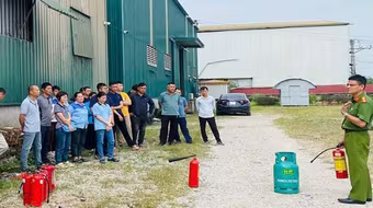 Tập huấn phòng cháy, chữa cháy và cứu nạn, cứu hộ cho doanh nghiệp tư nhân 
