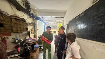 Tuyên truyền, vận động người dân tự trang bị bình chữa cháy