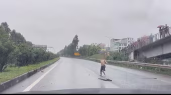 Khống chế đối tượng gây cản trở giao thông trên cao tốc Hà Nội - Bắc Giang