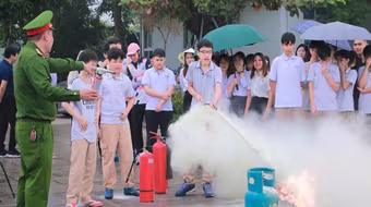 Bồi dưỡng nghiệp vụ phòng cháy, chữa cháy và cứu nạn, cứu hộ tại học đường