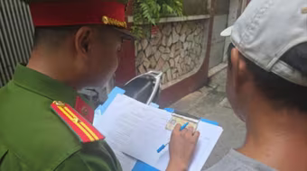 Công an phường Tây Hồ phát động cao điểm tổng rà soát, làm sạch dữ liệu đăng ký phương tiện và giấy phép lái xe