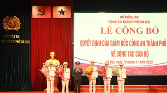 Công bố quyết định của Giám đốc Công an thành phố Hà Nội về công tác cán bộ