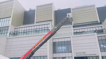 Trên 1.000 người dân và trẻ em trải nghiệm kỹ năng an toàn cháy, nổ tại Lotte Mall Tây Hồ 