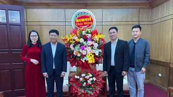 Công an Hà Nội chúc mừng kỷ niệm 95 năm ngày truyền thống Mặt trận Tổ quốc Việt Nam