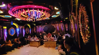 Bộ Công an và Công an Hà Nội phối hợp triệt phá các tụ điểm ma túy