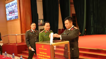 Công an Hà Nội phát động ủng hộ đồng bào miền Trung, Tây Nguyên khắc phục hậu quả mưa lũ