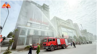 Tuyên truyền, thực tập phương án chữa cháy và cứu nạn, cứu hộ tại khách sạn Minh Cường