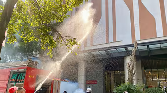 Diễn tập xử lý tình huống cháy giả định tại Chung cư The Diamond Residence