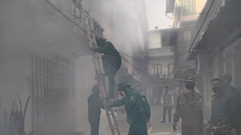 Xử lý nhanh tình huống cháy giả định tại khu tập thể thuộc phường Việt Hưng