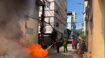 Huấn luyện phòng cháy, cứu nạn cho các cơ sở kinh doanh ở phường Hồng Hà