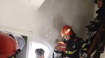 Những chiến sỹ cứu hỏa dũng cảm cứu người