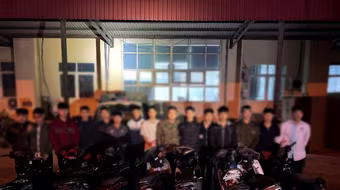 Tạm giữ 11 đối tượng gây rối trật tự công cộng