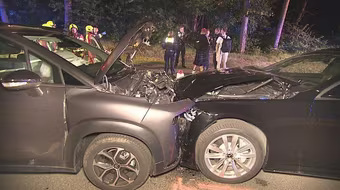 Nhầm luật giao thông ở Đức, 5 CĐV Scotland gặp tai nạn kinh hoàng 