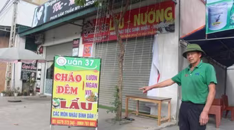 Treo biển quảng cáo, nam thanh niên bị điện giật tử vong