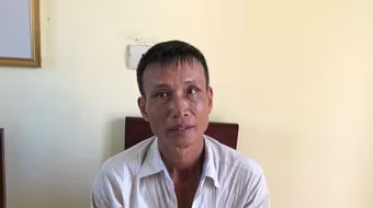 Gã đàn ông hiếp dâm người phụ nữ bị câm trên cánh đồng vắng