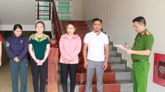 Triệt phá đường dây làm giả 480.000 sản phẩm gội đầu, nước xả, kem đánh răng