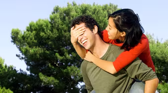 Mách bạn cách "trói" người yêu