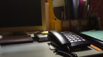 Ngồi buồn, gọi điện báo cướp để lừa cảnh sát