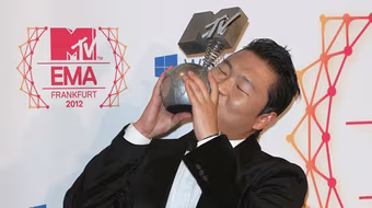 PSY thắng lớn ở MTV EMA 2012