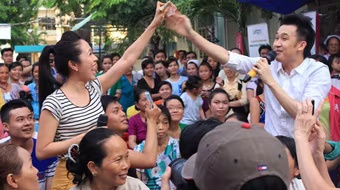 Dương Triệu Vũ - Thanh Thúy mang tiếng hát gửi tặng bệnh nhân nghèo