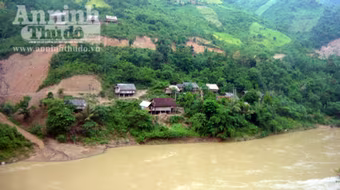 Nghệ An: Mưa lũ cuốn trôi cả nhà cùng 3 mẹ con