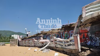 Sập thành cầu Eo Nín Thở, 3 sinh viên bị thương