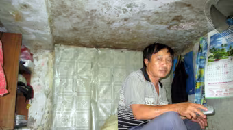 Dân phố cổ hoang mang... đi hay ở!