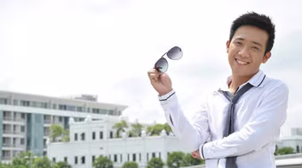 Trấn Thành: Dấn thân vào Vbiz "được ăn cả, ngã về không"