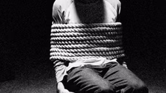 Bắt cóc con để đòi nợ mẹ