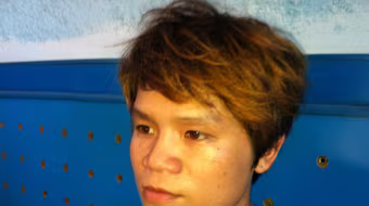 Đang ngồi xem phim, bé trai 11 tuổi vô cớ bị chém trọng thương