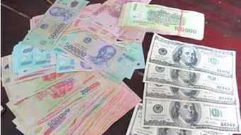 Con chiên lẻn vào phòng linh mục trộm tiền