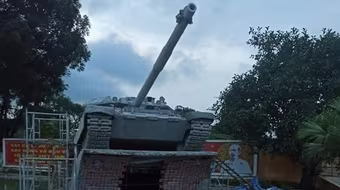 [ẢNH] Báo Nga ngạc nhiên và thích thú trước xe tăng T-90 bằng bê tông của Việt Nam