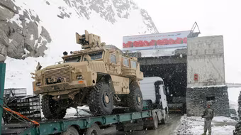 [ẢNH] Taliban lo sợ quân kháng chiến cho nổ tung đường hầm trên đèo Salang