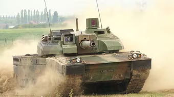 Pháp tăng gấp đôi số lượng xe tăng Leclerc XLR cực mạnh