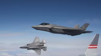 Hệ thống tác chiến điện tử của Su-30SM làm tê liệt tiêm kích F-35?