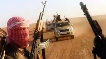 Phiến quân HTS chiếm được đường cao tốc quan trọng nhất Syria