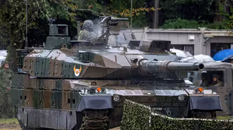 Nhật Bản sản xuất hàng loạt xe tăng Type 10 và thiết giáp Patria AMV XP tối tân